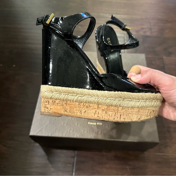 100% Authentic Gucci wedges (style: Hollie) - Picture 5 of 12